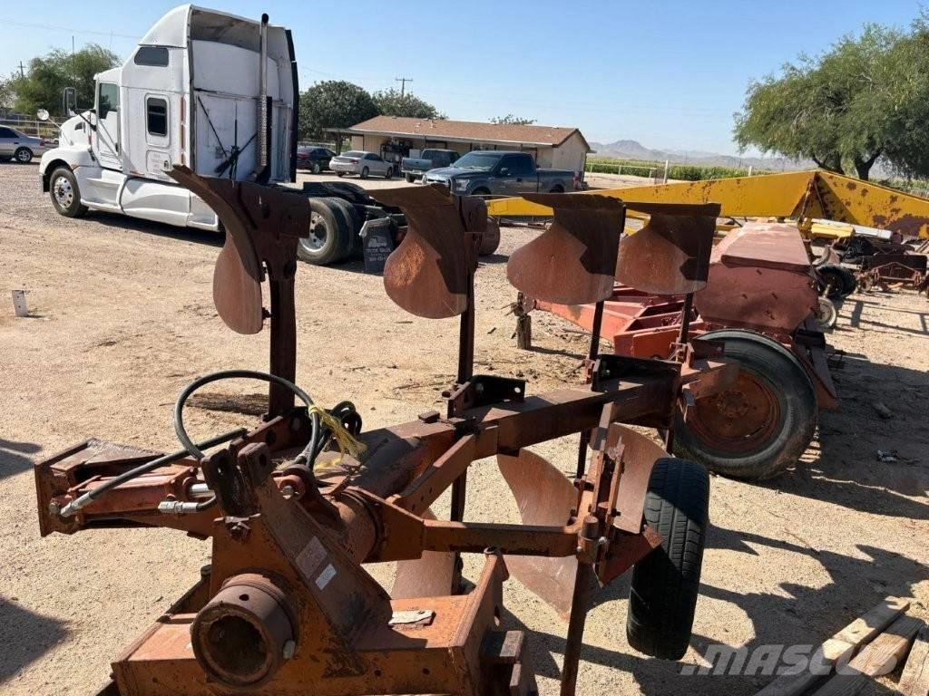 Case IH 140 plow Otros accesorios para tractores