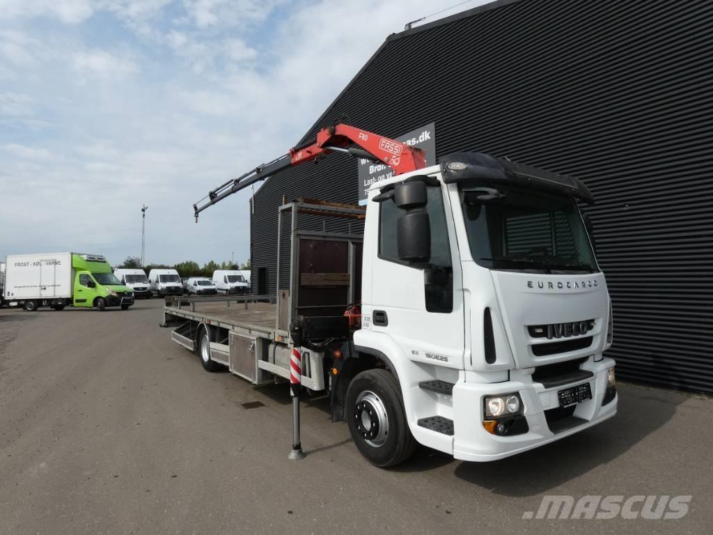 Iveco 150E 25 Camiones grúa