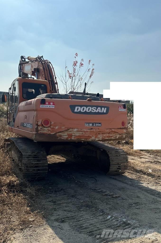 Doosan DX 220 LCA Excavadoras sobre orugas