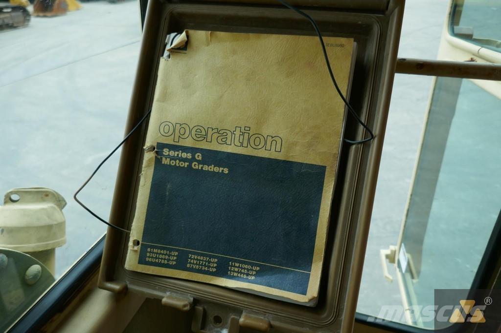 CAT 130G Ex-army Niveladoras