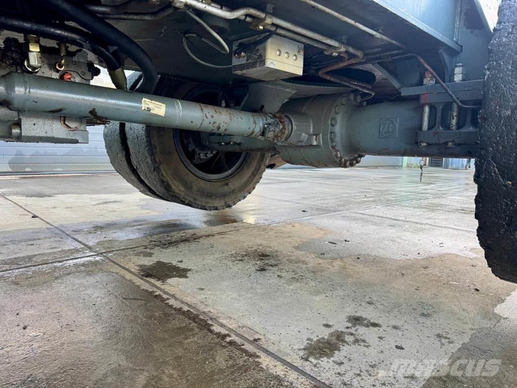 Liebherr A 924 C Manejadores de residuos industriales