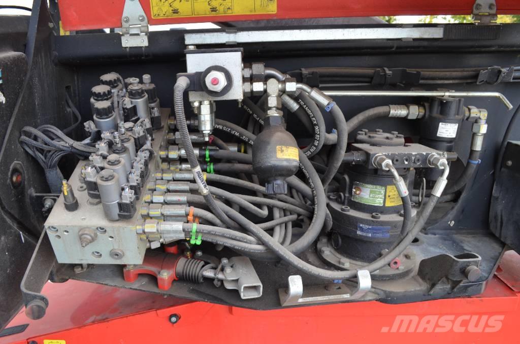 Manitou ManGo 12 Plataformas con brazo de elevación manual