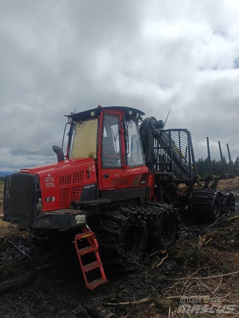 Komatsu 835 Transportadoras