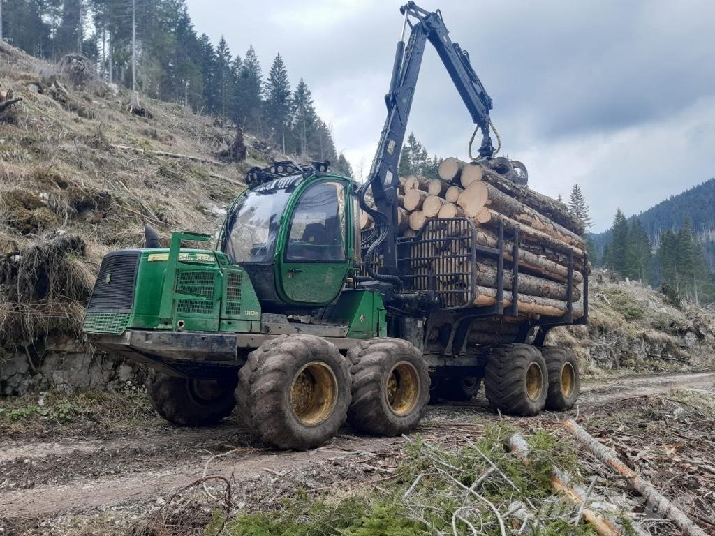 John Deere 1110 E Transportadoras