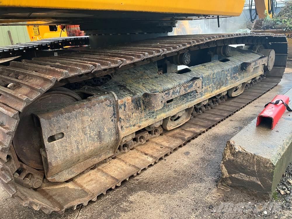 JCB 220 X Series Excavadoras sobre orugas