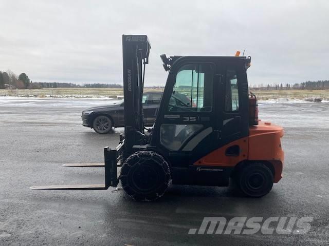 Doosan D35C-7 Camiones diesel