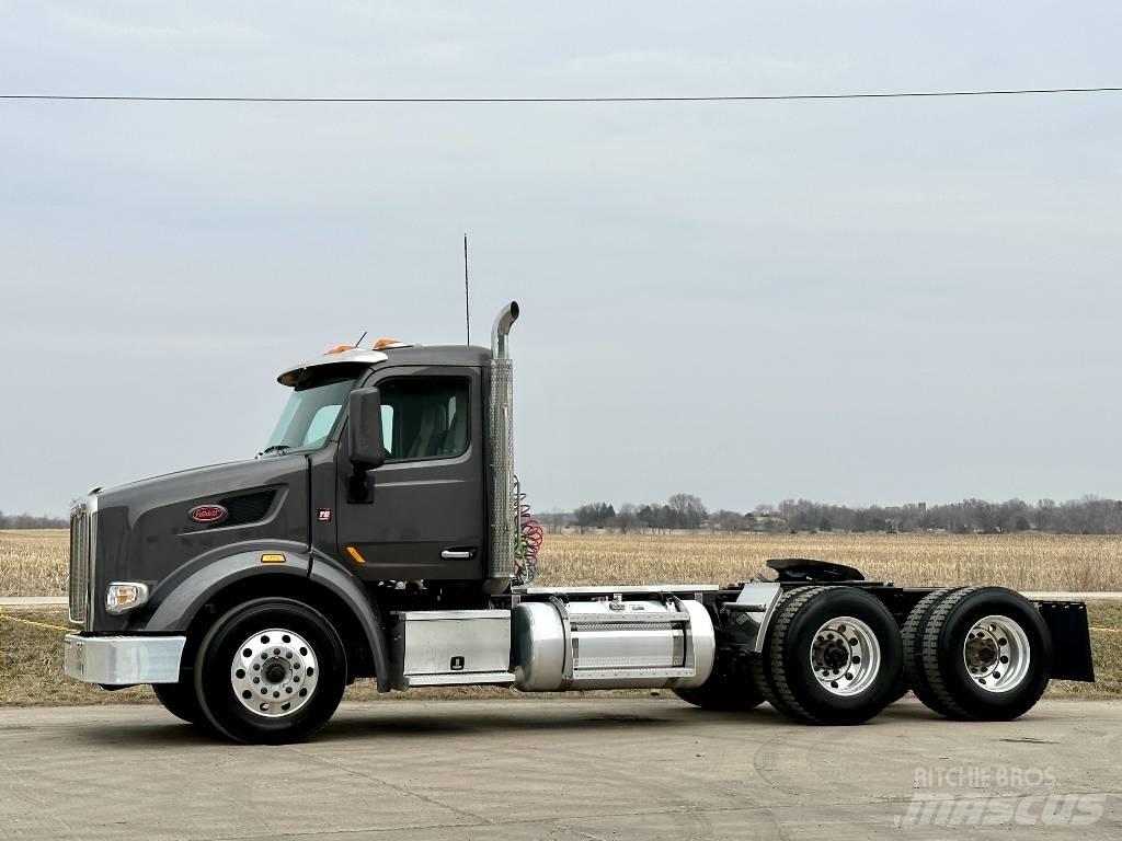 Peterbilt 567 Camiones tractor