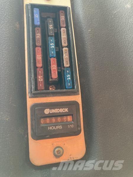 Ausa D120AHG Vehículos compactos de volteo