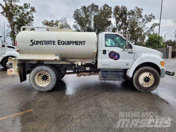 Ford F750 Camiones cisterna