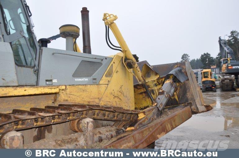 Komatsu D 155 AX Buldozer sobre oruga