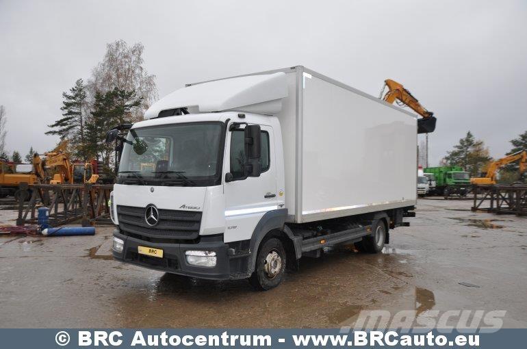 Mercedes-Benz Atego Camiones con caja de remolque