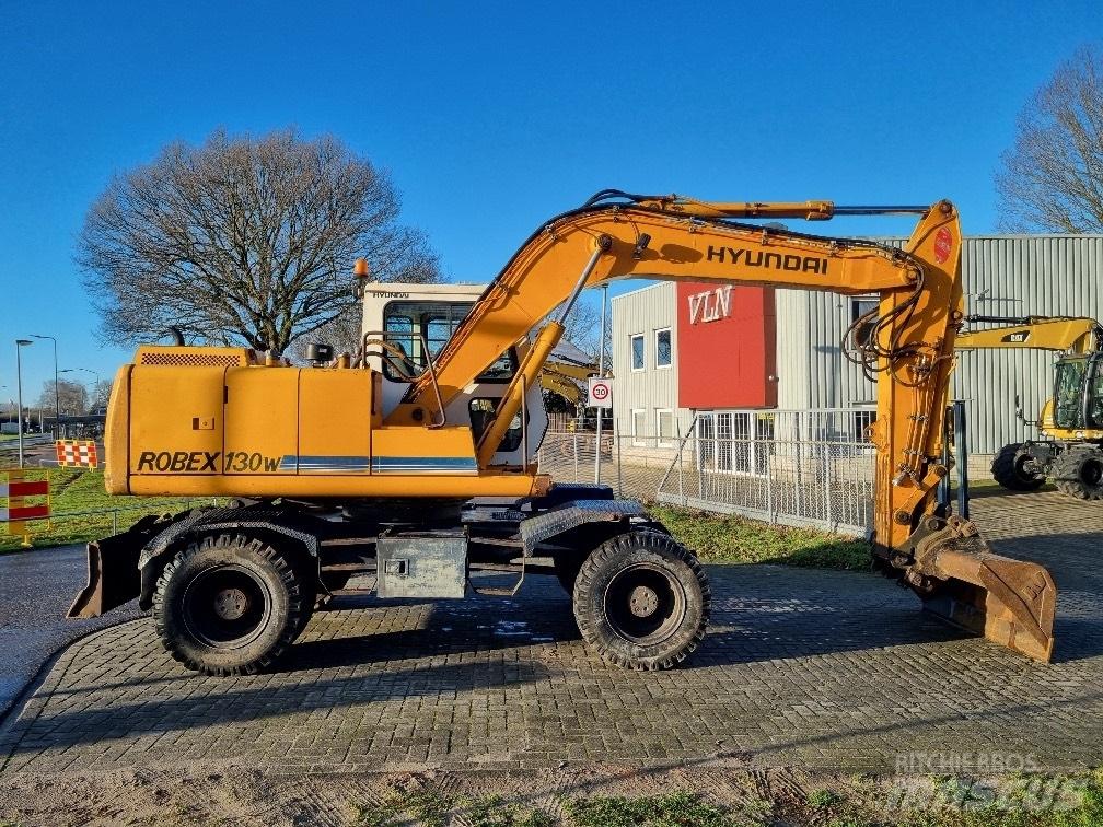 Hyundai Robex 130W Excavadoras de ruedas