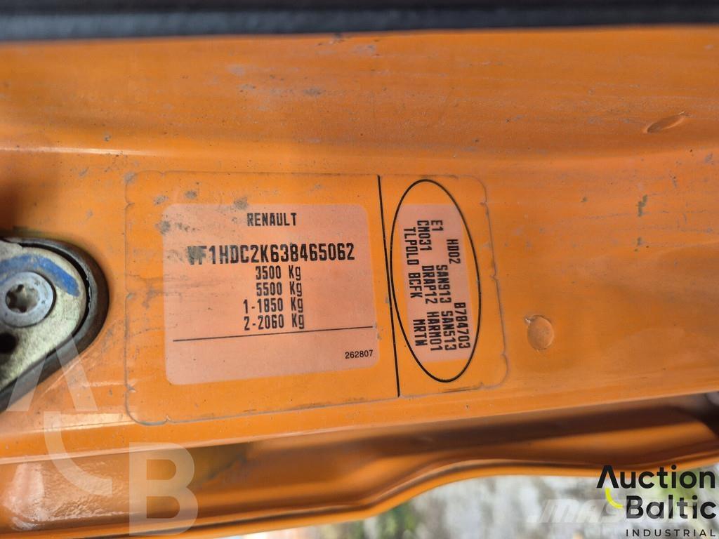 Renault Master Camiones de cama baja