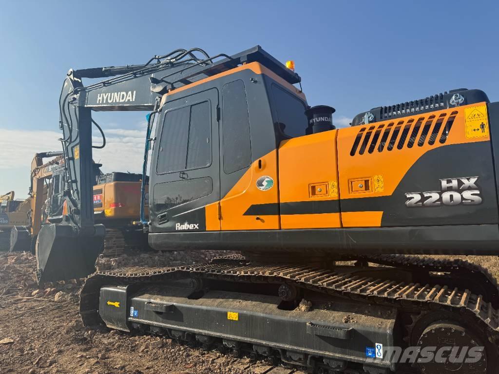Hyundai HX 220 Excavadoras sobre orugas