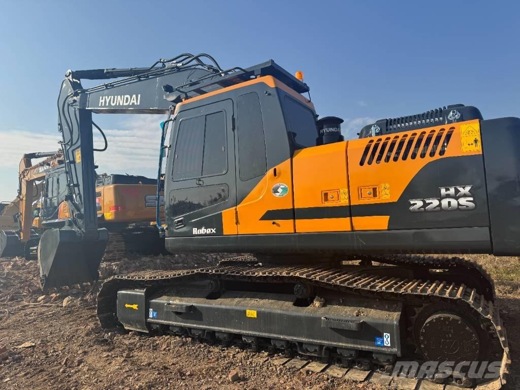Hyundai HX 220 Excavadoras sobre orugas