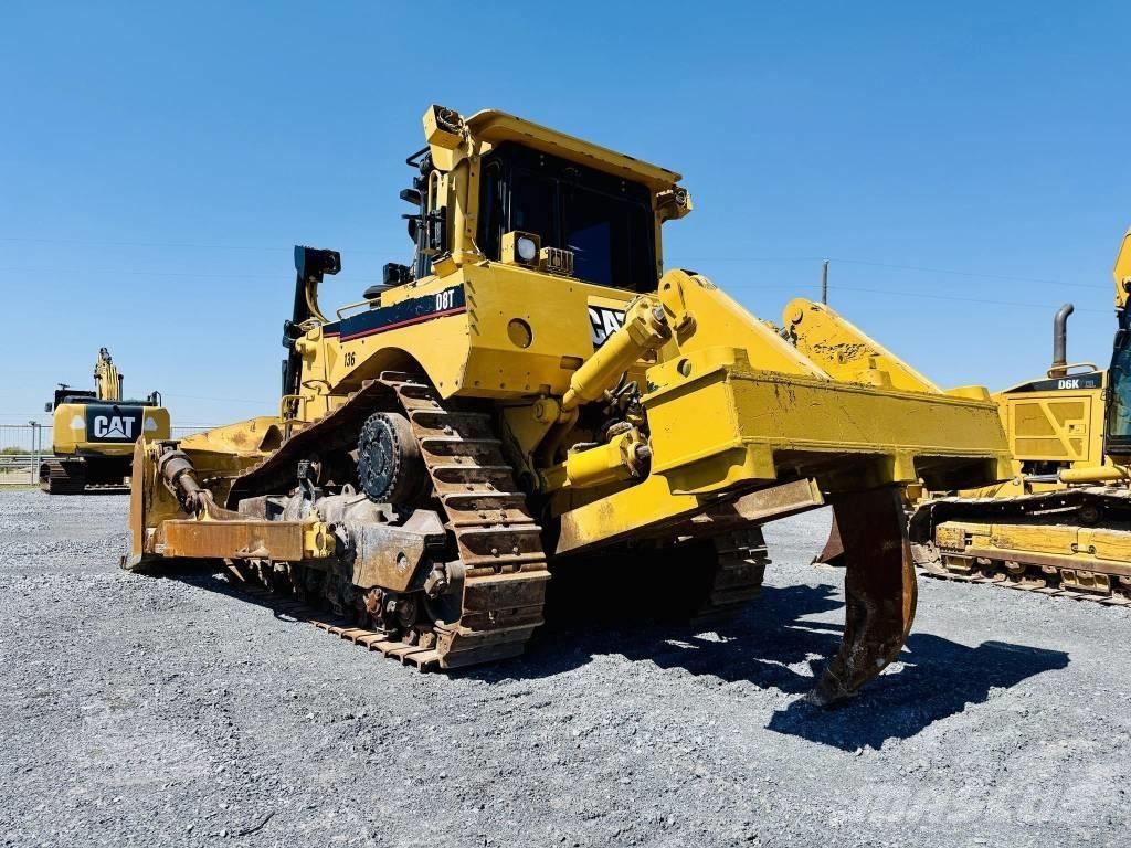 CAT D 8 T Buldozer sobre oruga