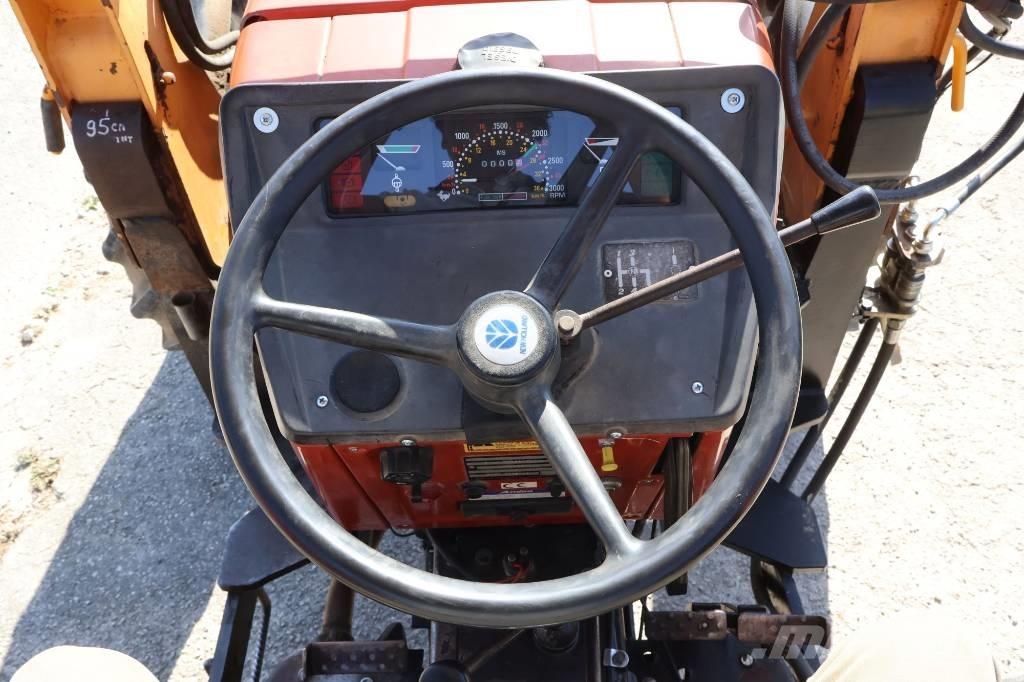 New Holland 70-56 Tractores