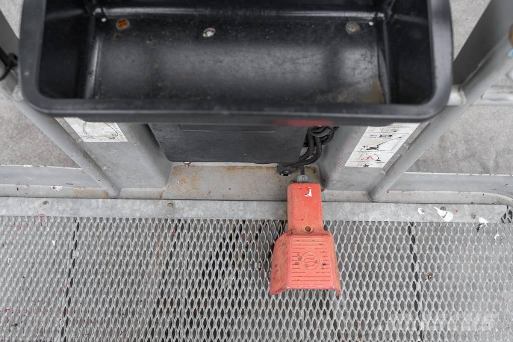 Manitou ManGo 12 Plataformas con brazo de elevación manual