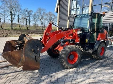 Kubota R 082 Cargadoras sobre ruedas