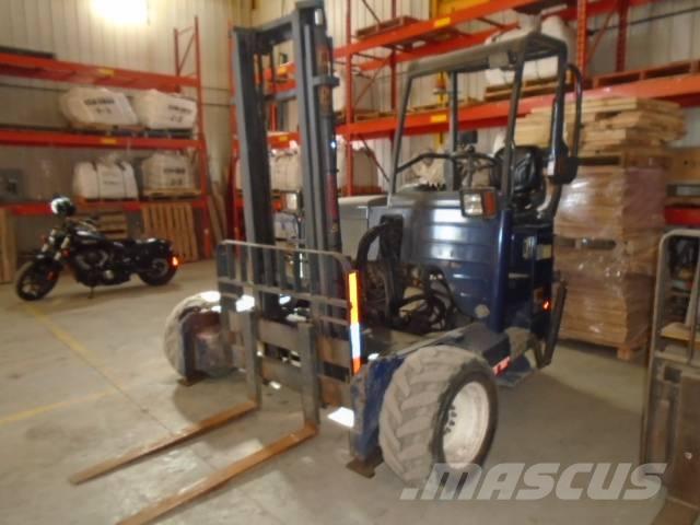 Moffett M45 Montacargas todo terreno