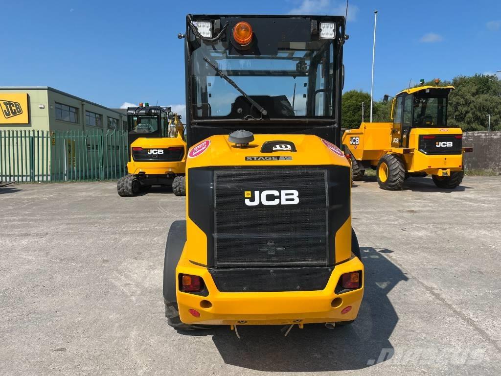 JCB 403ag plus Tractores