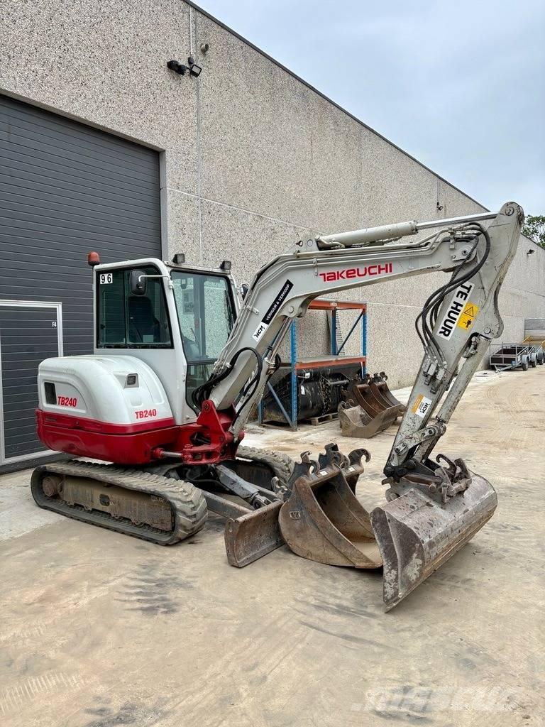 Takeuchi TB 240 Miniexcavadoras