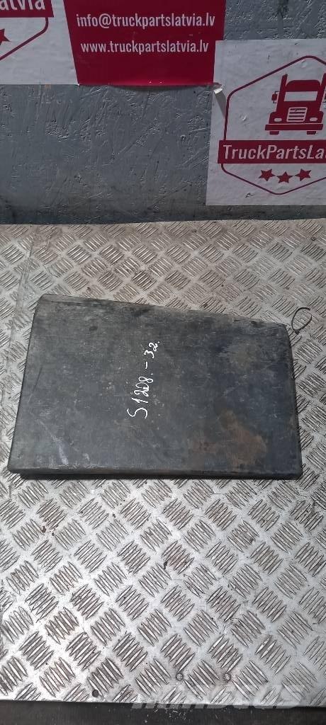 Scania 94 D.   1354583 Cabinas