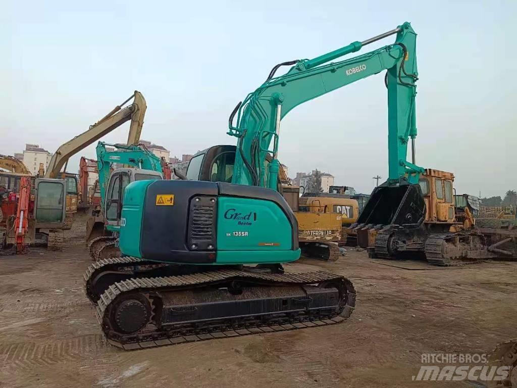 Kobelco SK 135 Excavadoras sobre orugas