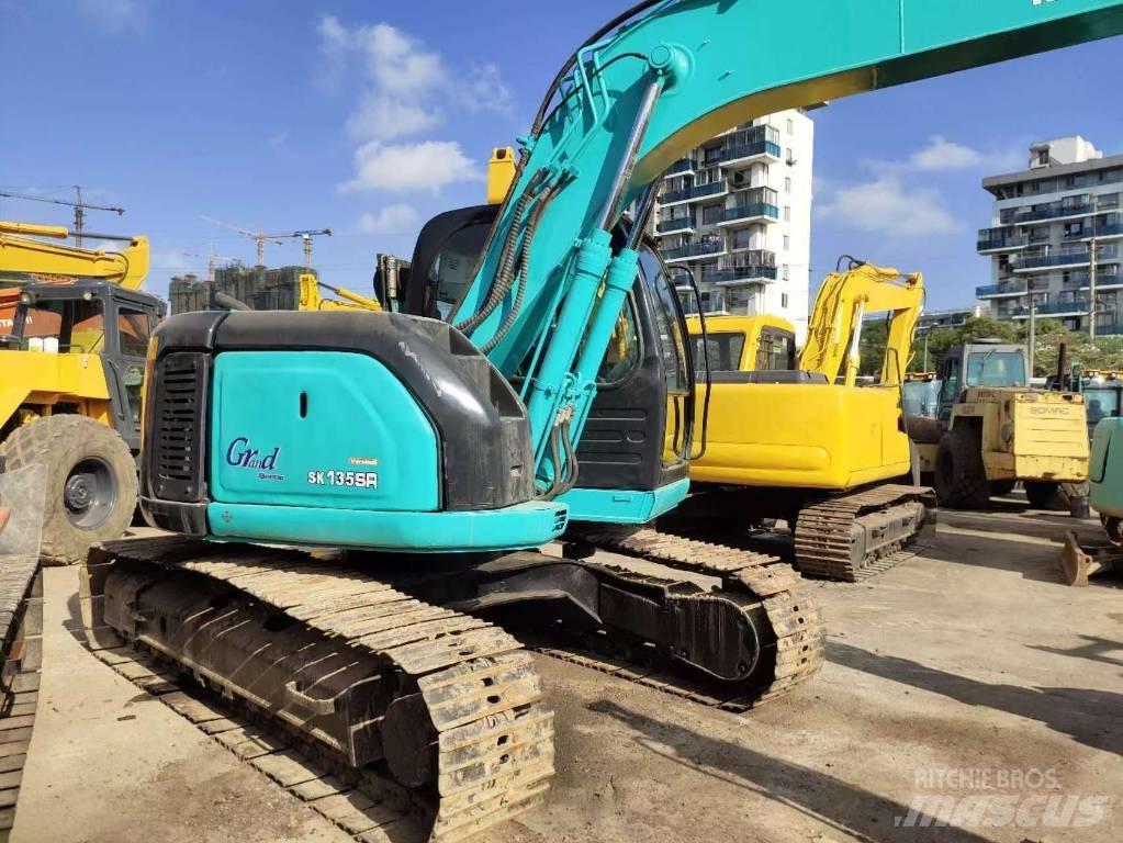 Kobelco SK 135 Excavadoras sobre orugas