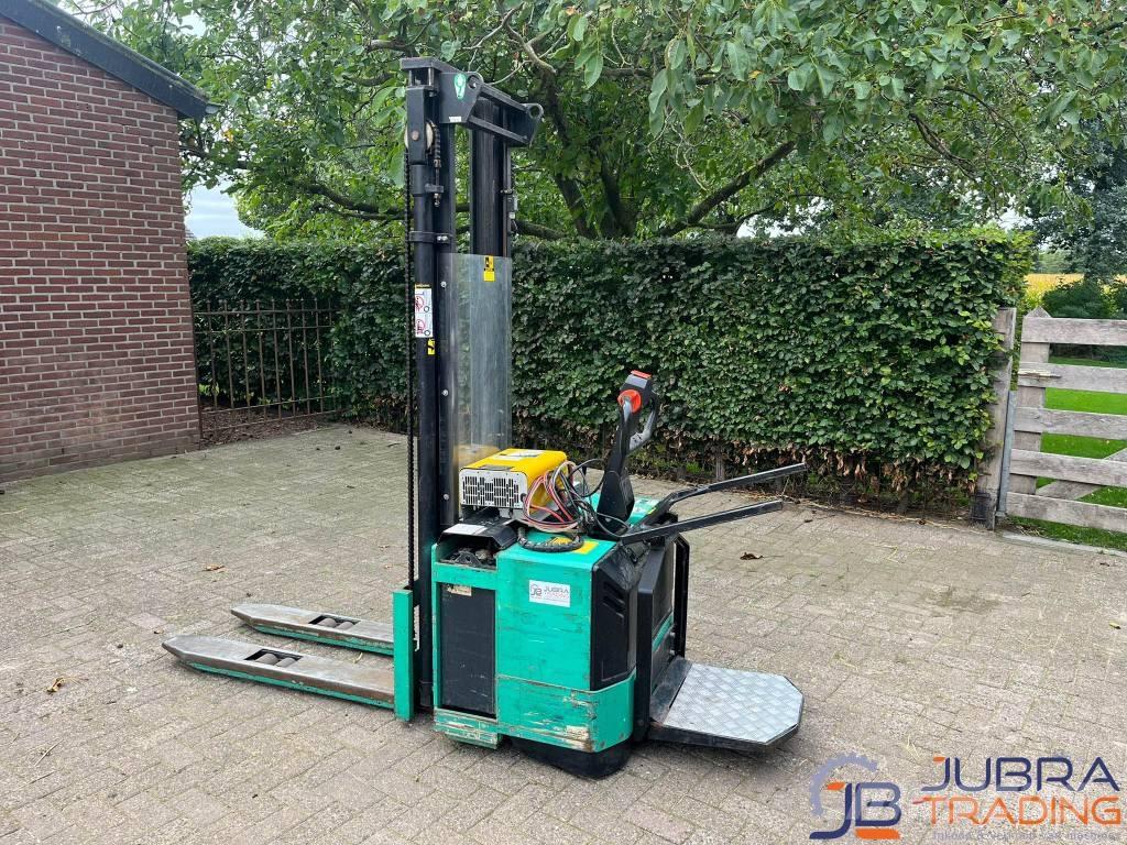 Mitsubishi SB12V Montacargas con plataformas de baja elevación