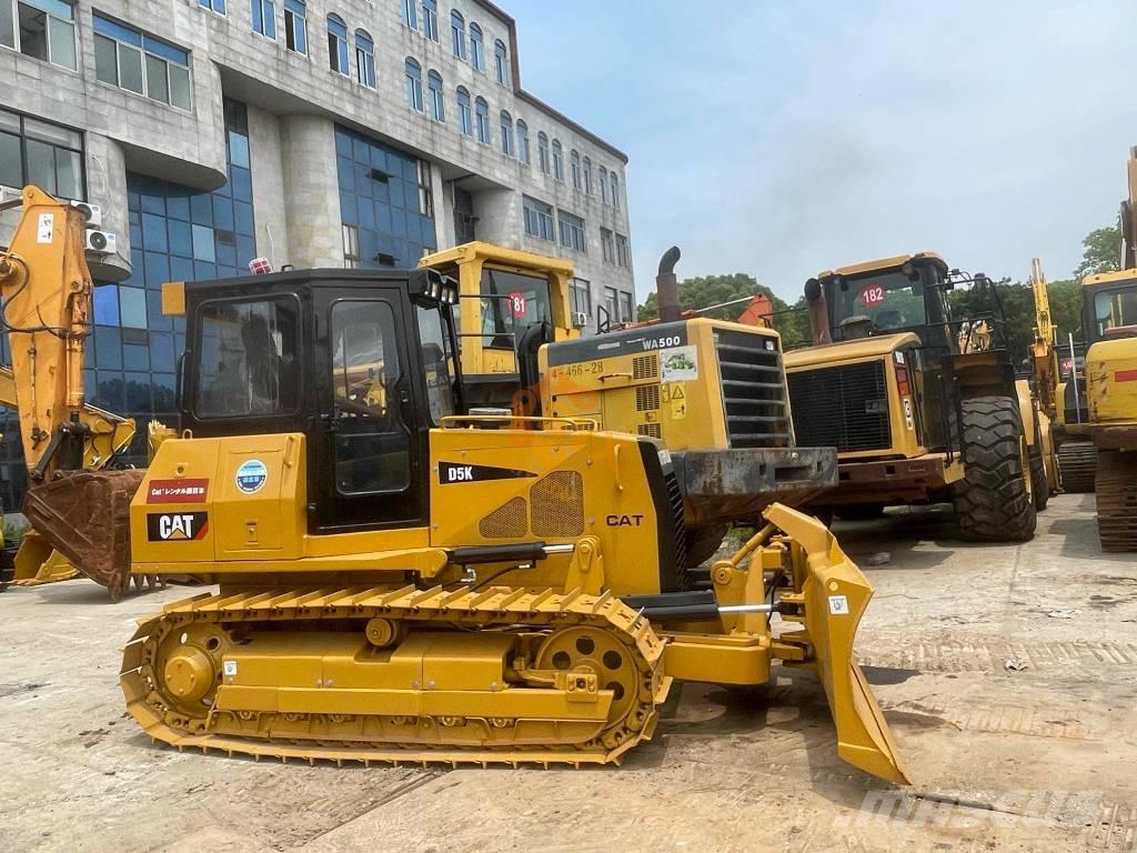 CAT D 5 K Buldozer sobre oruga
