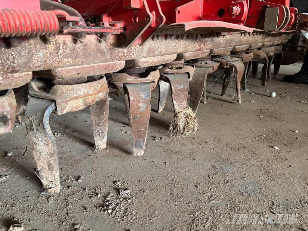 Kuhn HR 3003 D Gradas vibratorias / rotocultivadoras