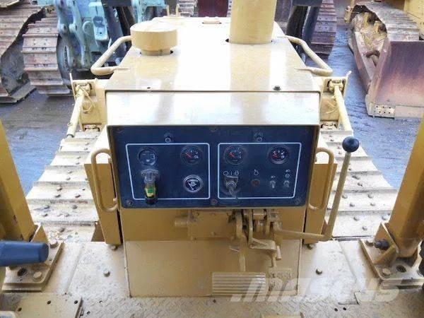 CAT D6G Buldozer sobre oruga