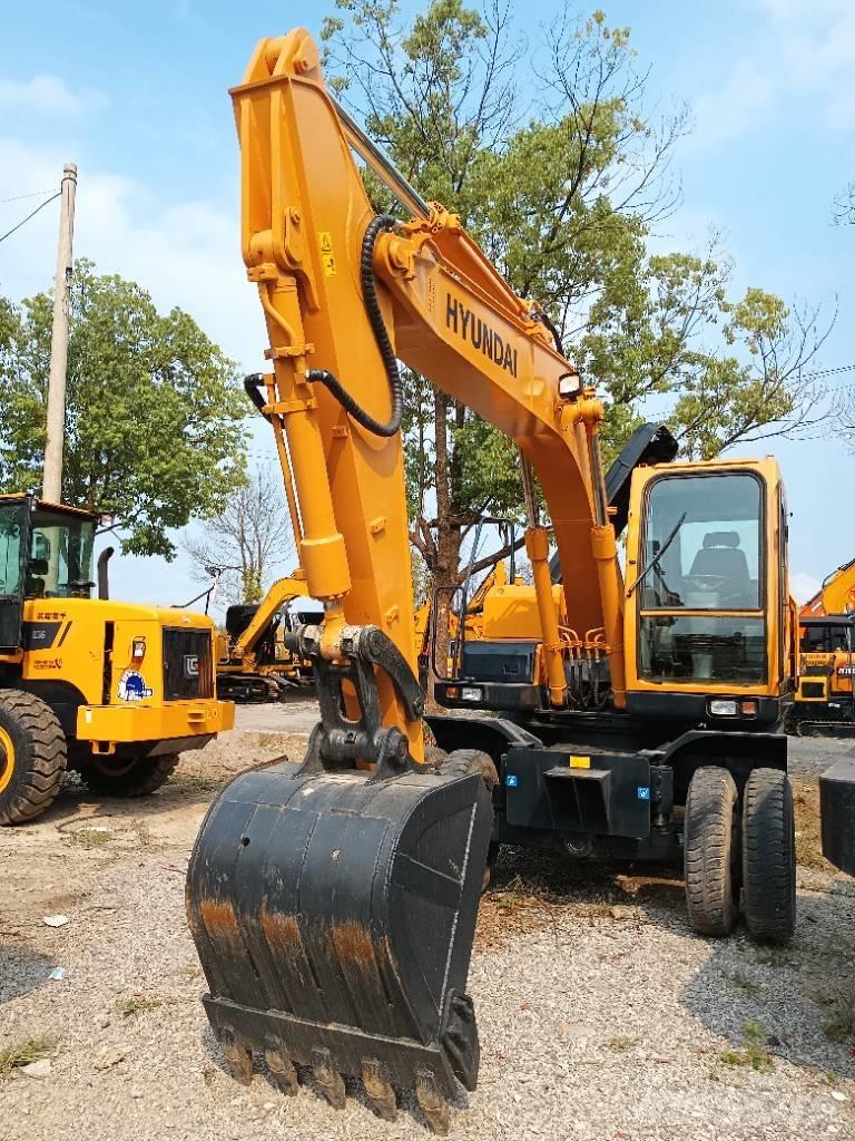 Hyundai 150W-9 Excavadoras sobre orugas