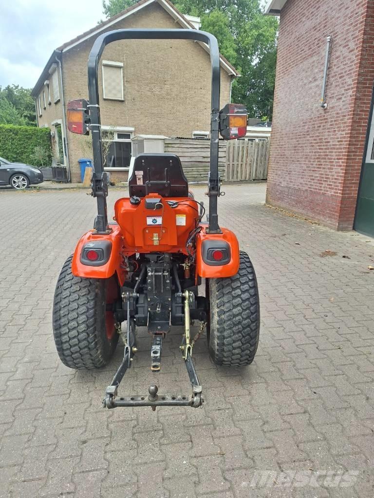 Kioti CK2810 HST Tractores