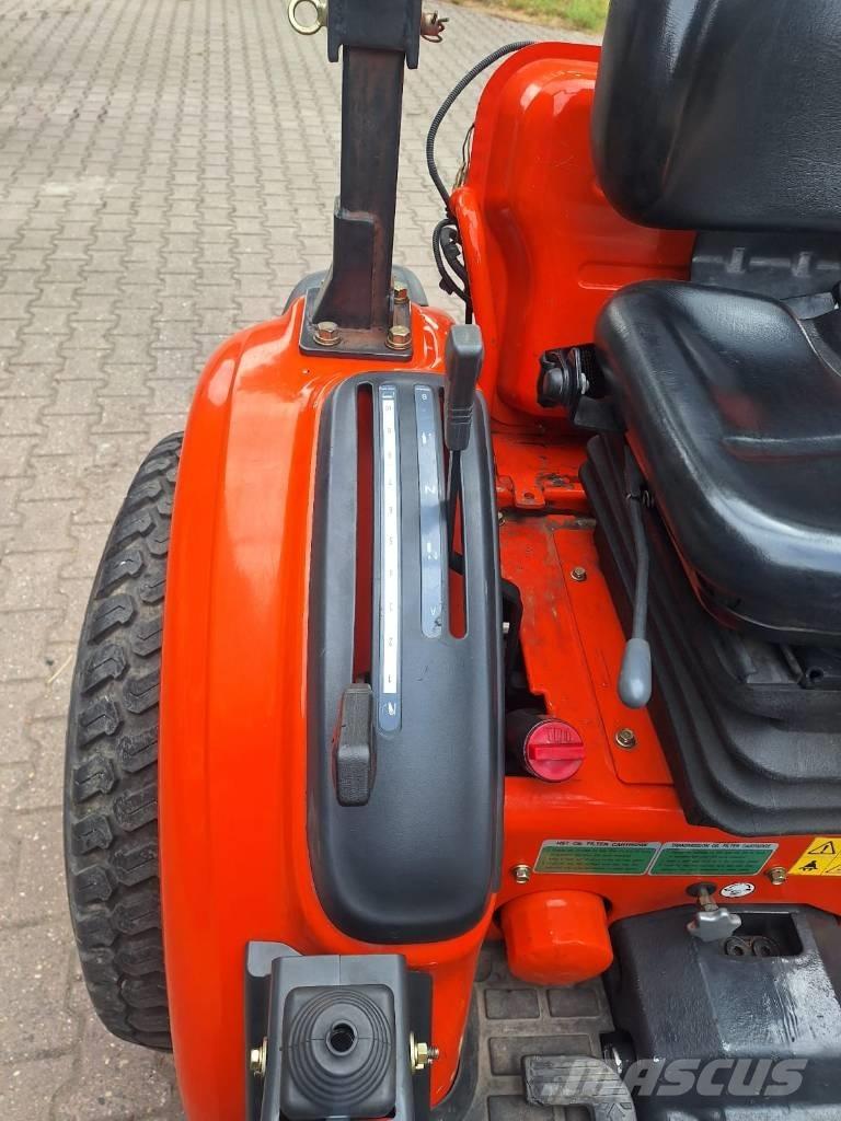 Kioti CK2810 HST Tractores