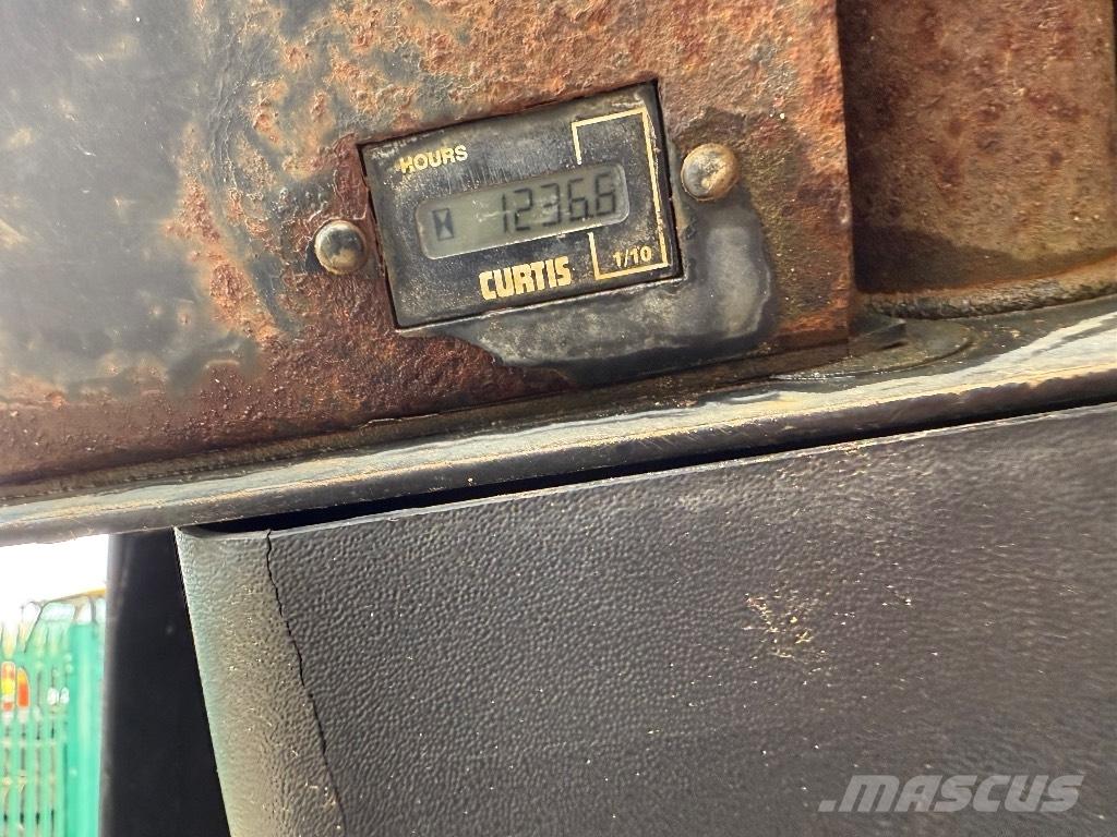 Mecalac TA 3 S Vehículos compactos de volteo