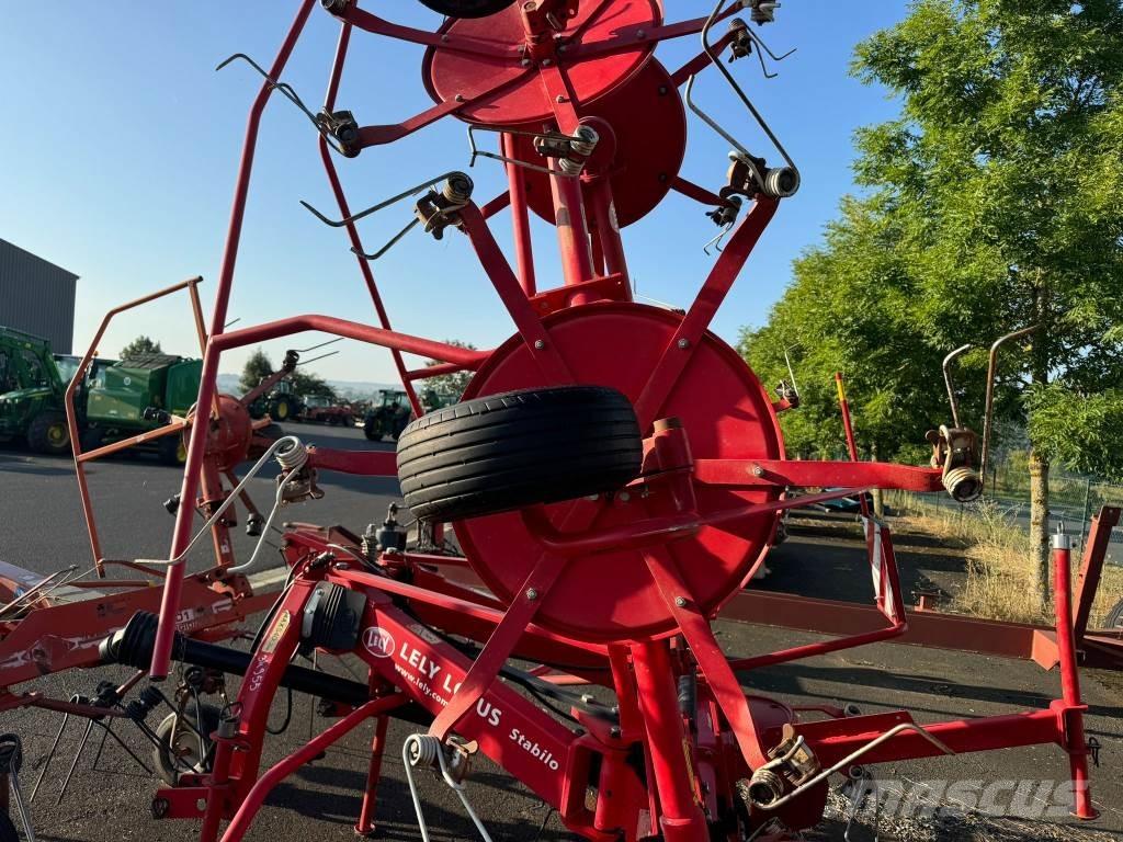 Lely LOTUS 770 Rastrilladoras y rastrilladoras giratorias