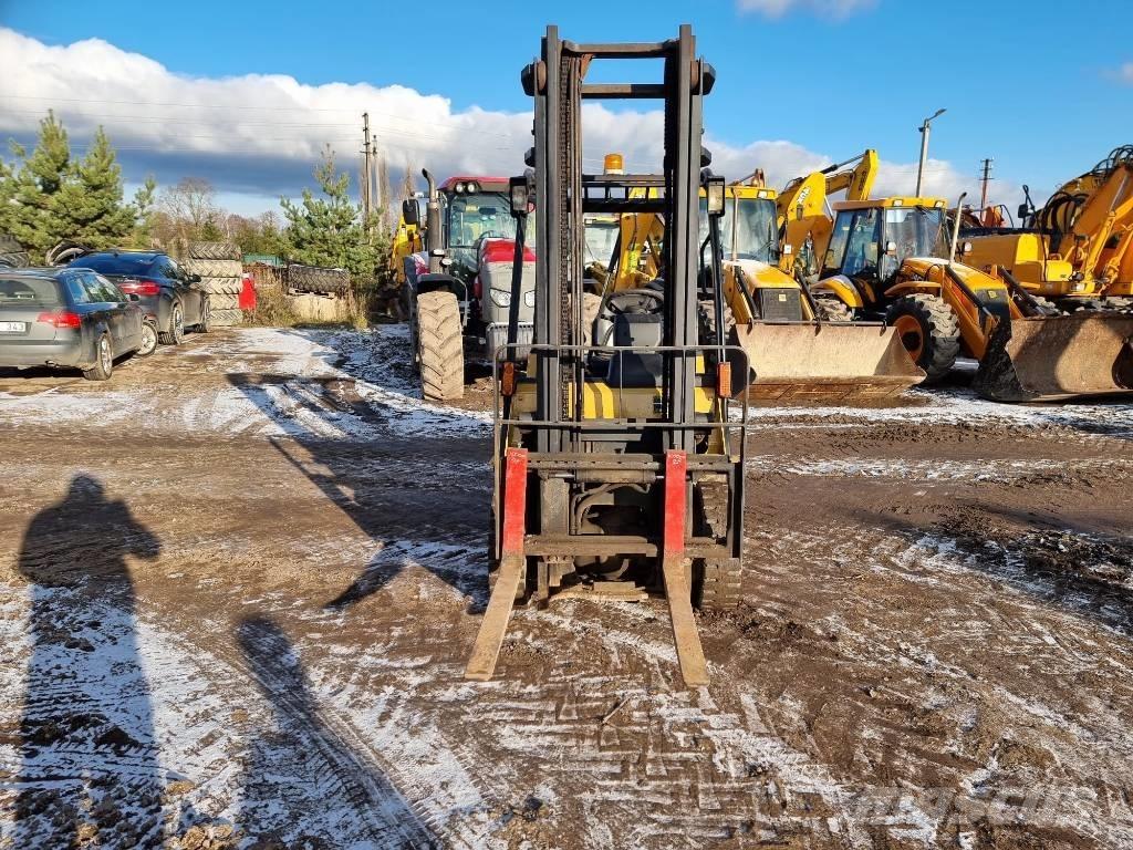 CAT DP 25 N Camiones diesel