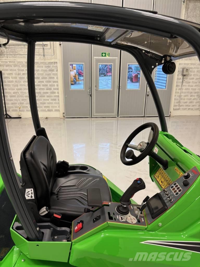 Avant 528 Cargadoras multifunción