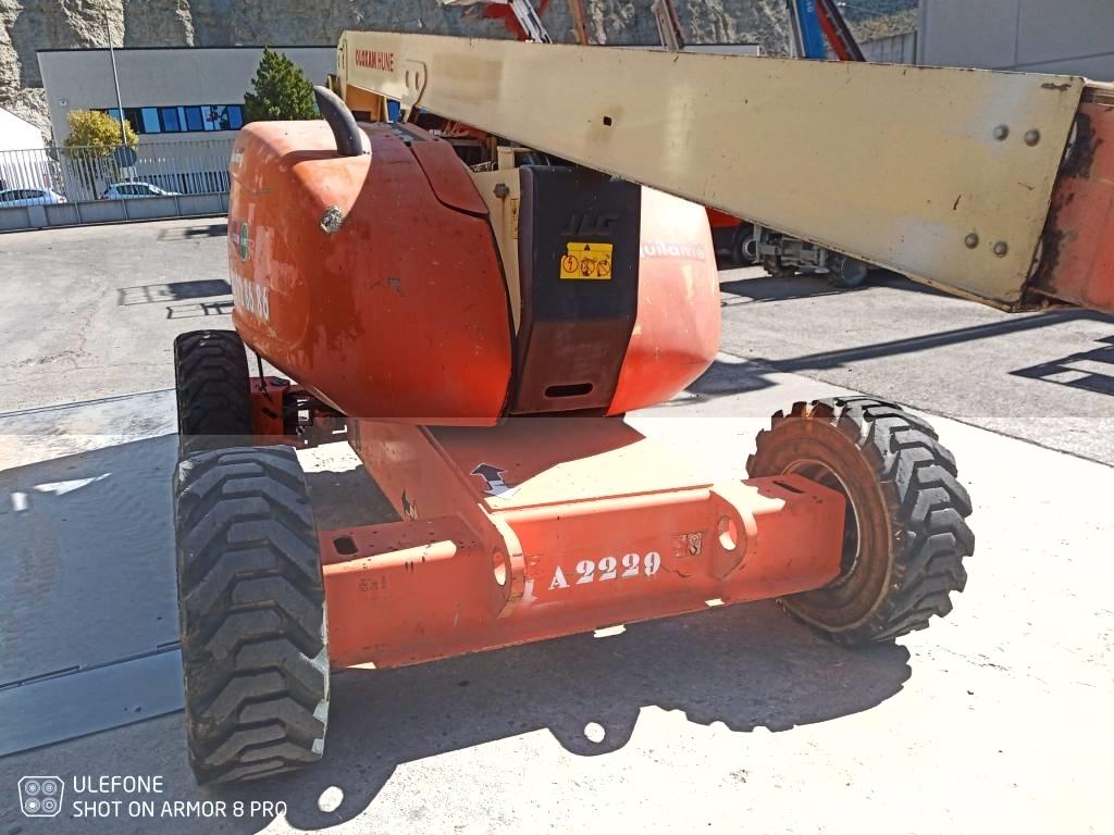 JLG 600 AJ Plataformas con brazo de elevación manual