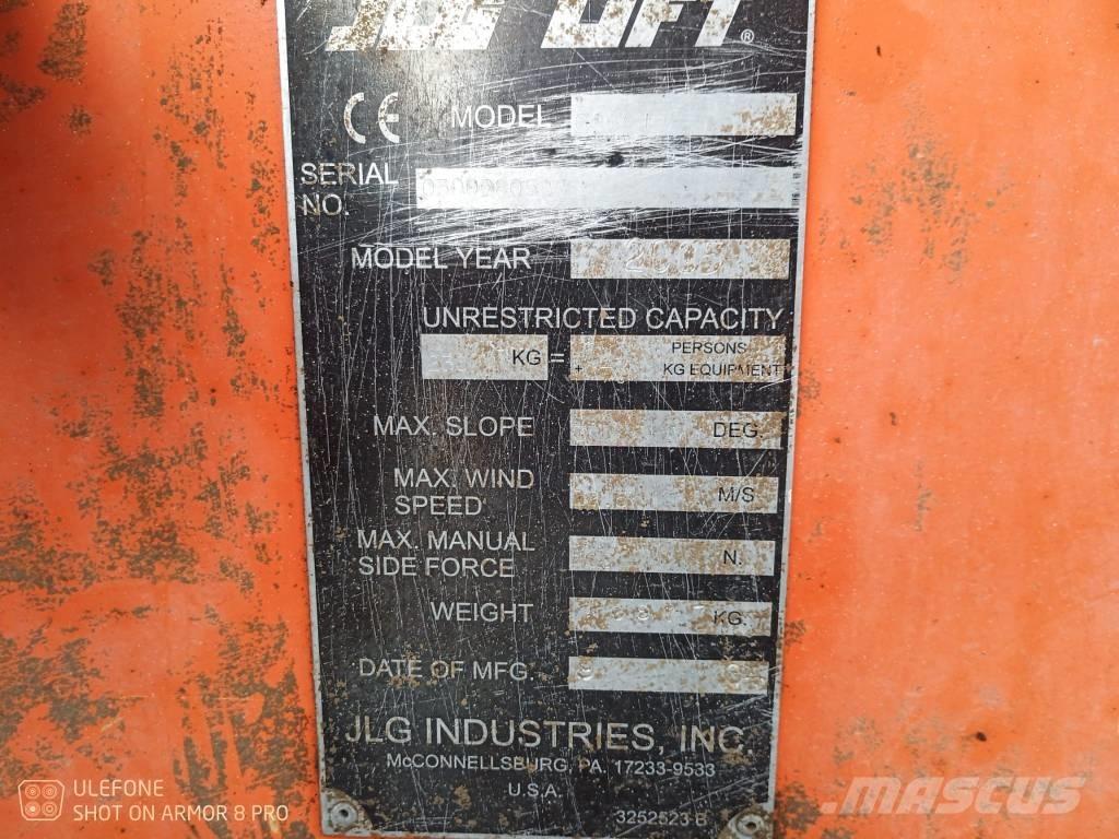 JLG 600 AJ Plataformas con brazo de elevación manual