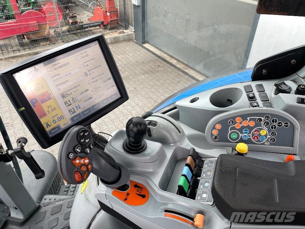 New Holland T 7.230 Tractores