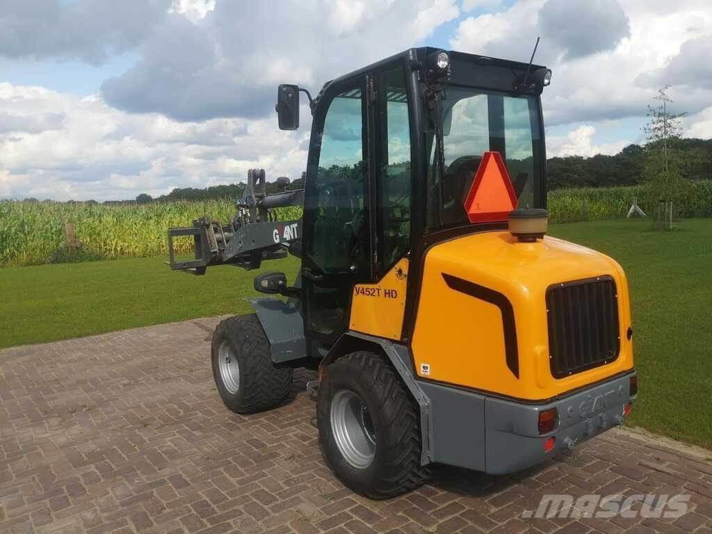 GiANT V 452 T HD Cargadoras sobre ruedas
