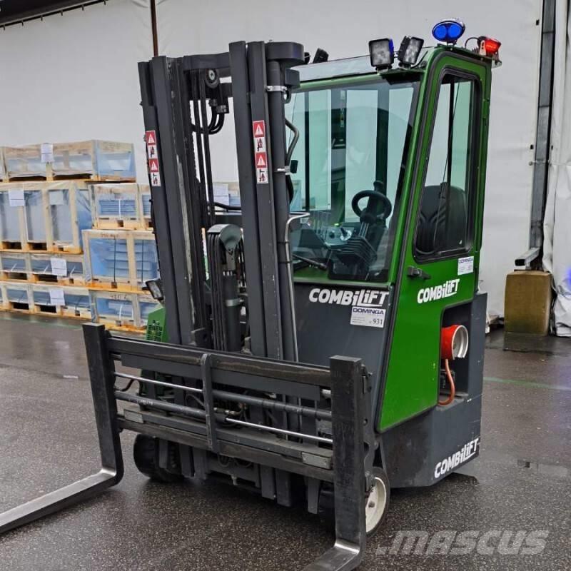 Combilift CB 2500 Montacargas de 4 vías
