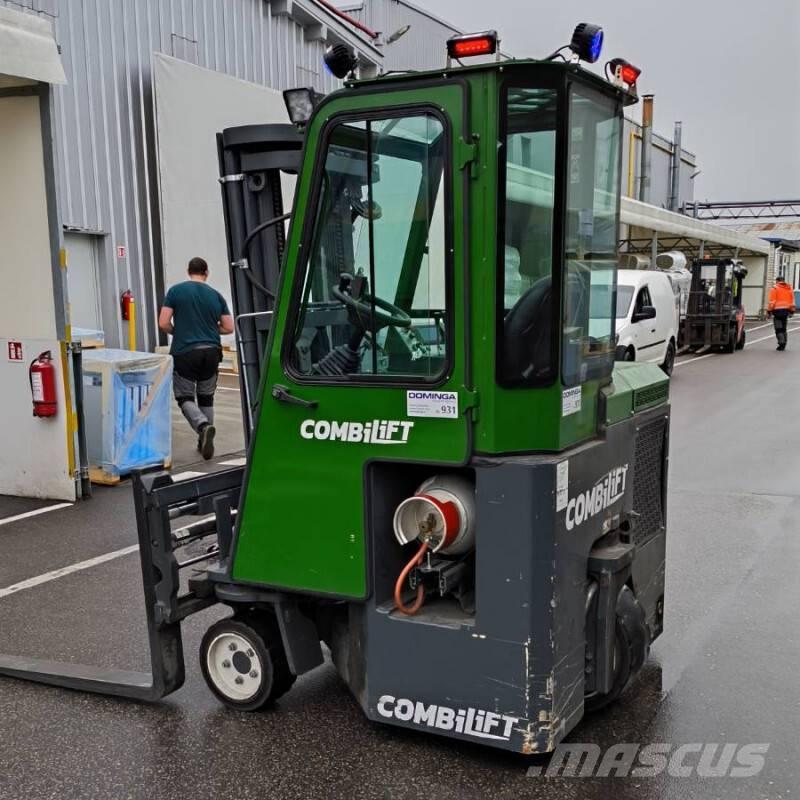 Combilift CB 2500 Montacargas de 4 vías