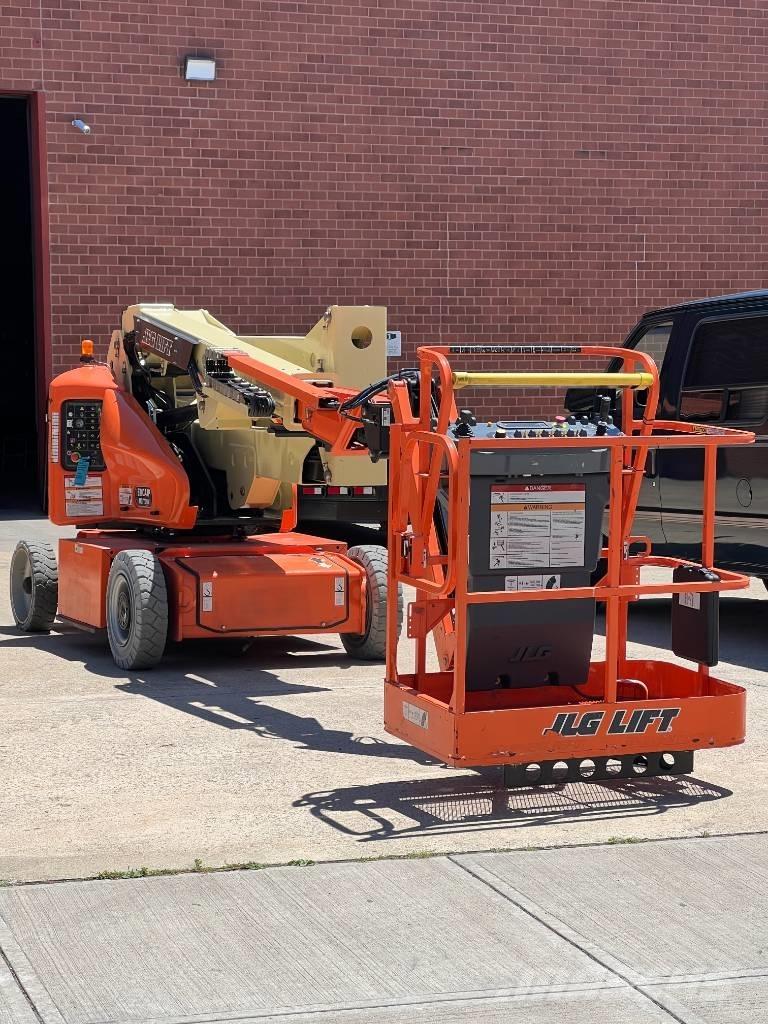 JLG E 400 AJPN Plataformas con brazo de elevación manual