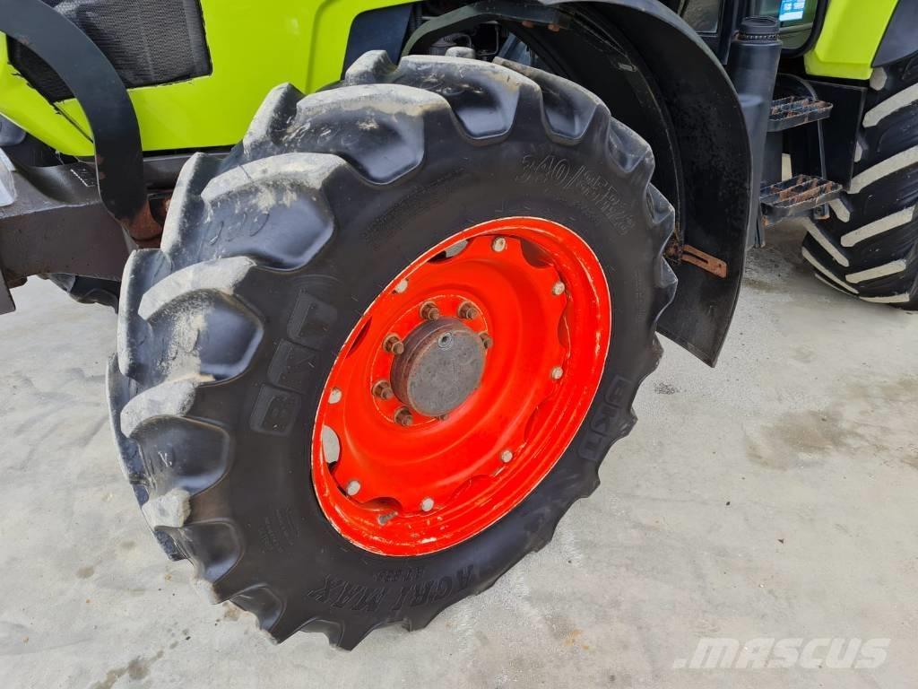 CLAAS Arion 410 Tractores