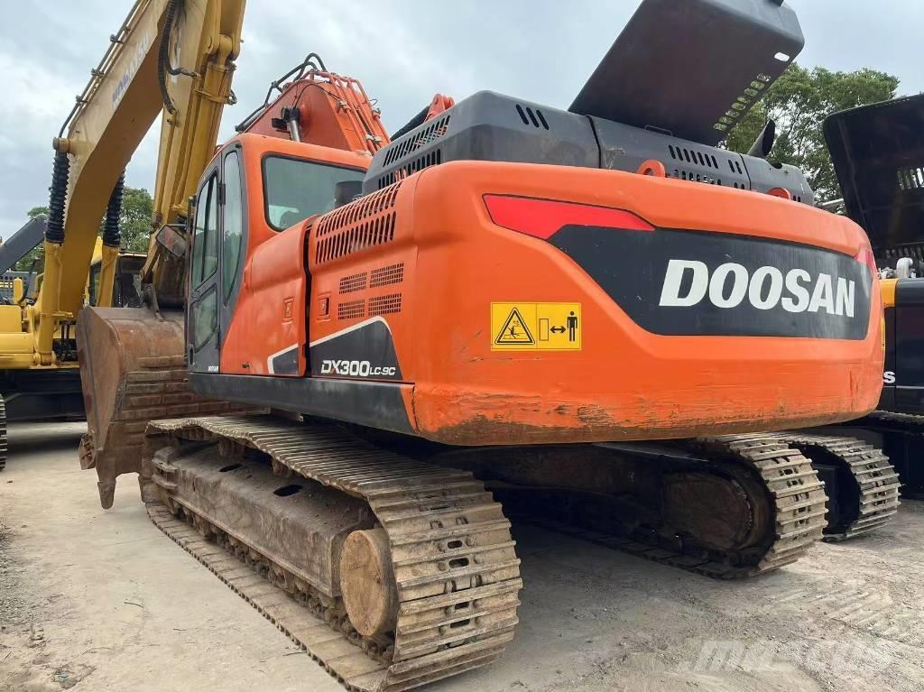 Doosan DX300LC-9C Excavadoras sobre orugas