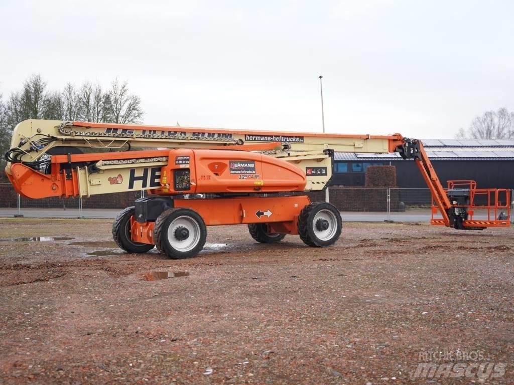 JLG 1250 AJP Plataformas con brazo de elevación manual